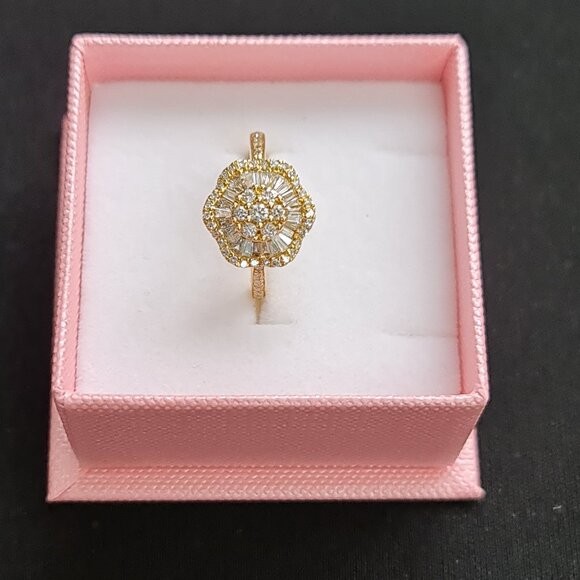 Beautiful diamond ring size 6  - Part 1 - Picture 3 of 16